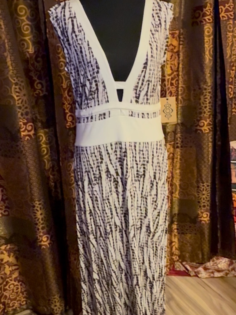 White and Black Patterned V-Neck Maxi Dress